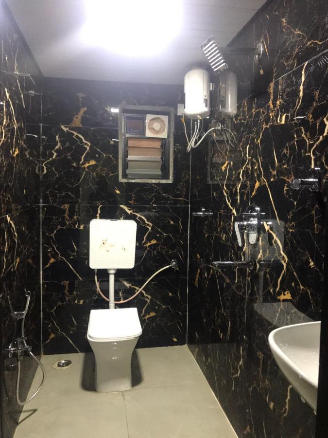 Taloja Midc Hotel Taloje Ngoại thất bức ảnh