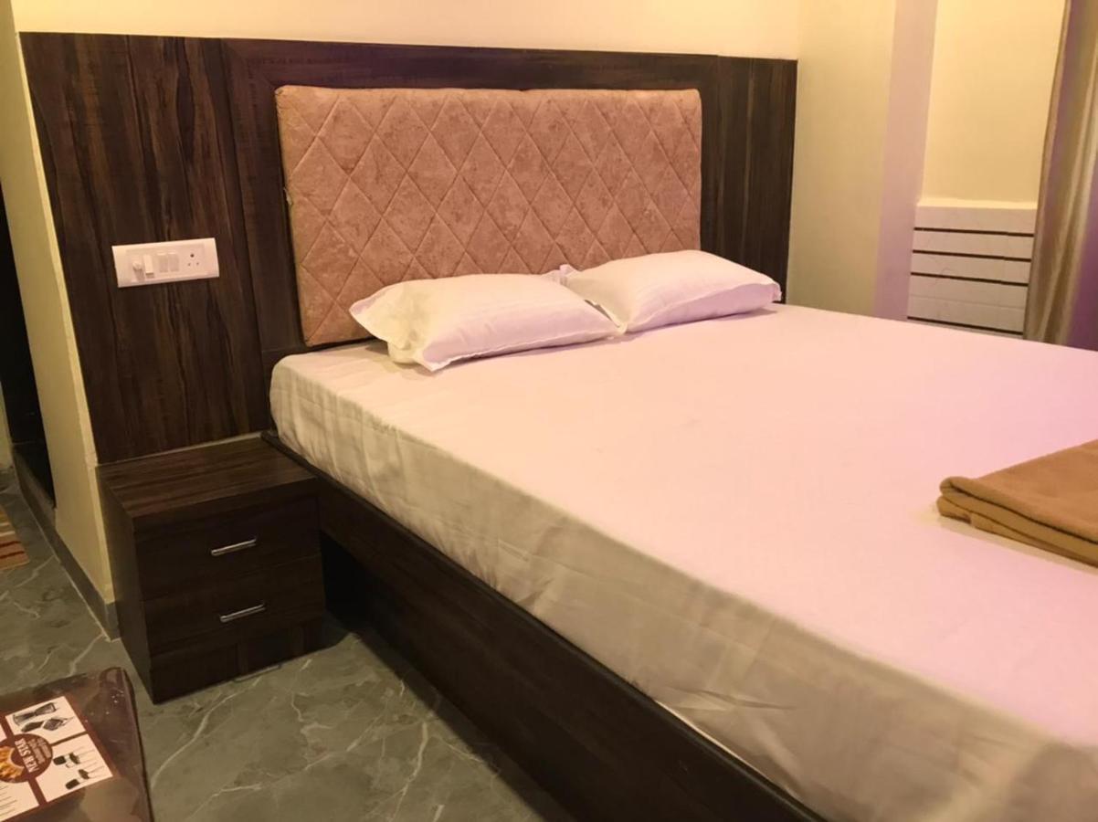 Taloja Midc Hotel Taloje Ngoại thất bức ảnh